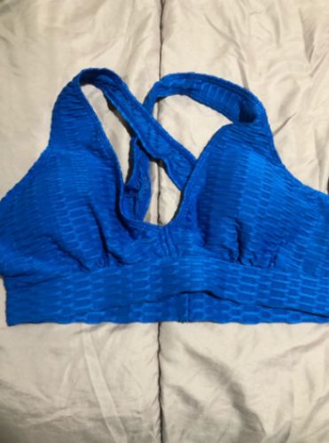 Customer photo review of GYMKARTEL® SUPPORTIVE SPORTS BRA - BLUE