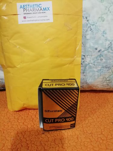 Reseña con foto de un cliente sobre Cut Pro 400