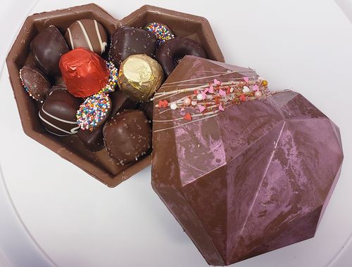 Customer photo review of Large Diamond Heart 500G Chocolate Mold