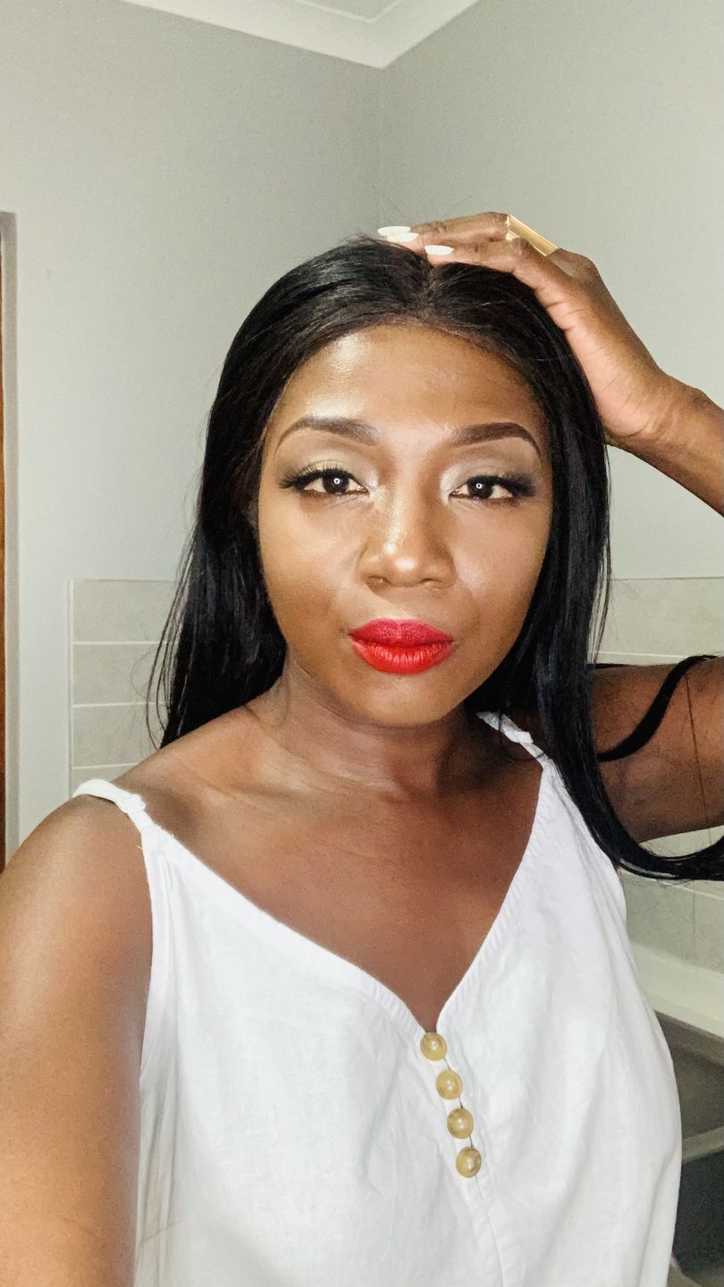 Customer photo review of Brazilian 13x4 Lace Frontal Wig Straight