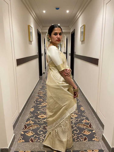 Customer photo review of Royal Princess Golden White Woven Kanjivaram Saree