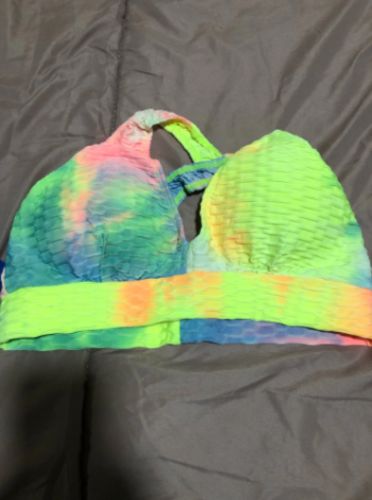 Customer photo review of GYMKARTEL® SUPPORTIVE SPORTS BRA - TIE-DYE YELLOW