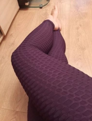 Customer photo review of GYMKARTEL® ANTI-CELLULITE AND PUSH UP LEGGINGS - PURPLE