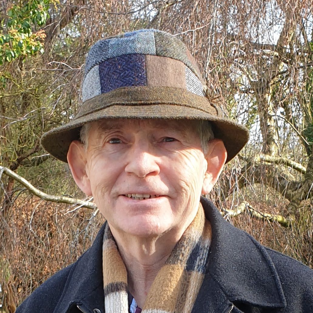 Customer photo review of Walking Hat Patchwork Tweed