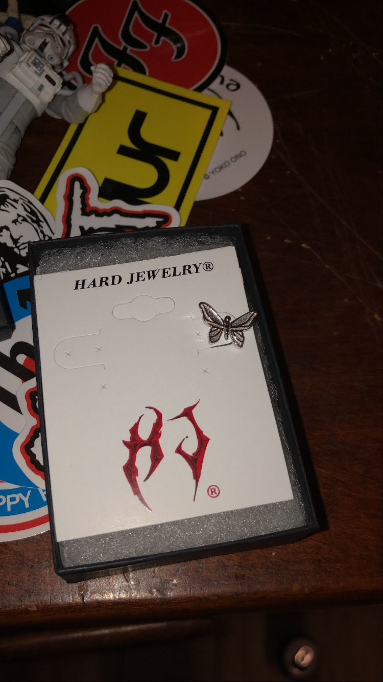 Customer photo review of HJ BUTTERFLY STUD EARRING