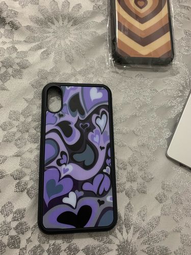 Customer photo review of Graphic Design Purple Heart Swirl Pattern iPhone Case