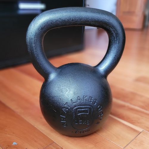 Customer photo review of 16kg / 35lbs E-coated Cast Iron Kettlebell