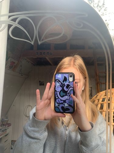 Customer photo review of Graphic Design Purple Heart Swirl Pattern iPhone Case