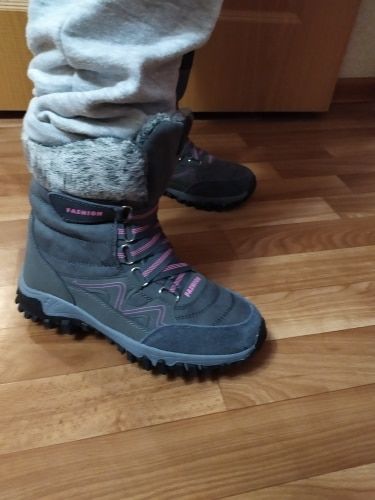 Customer photo review of Women's Snow Boots, Cold-Weather Boots [Limited SALE: Buy 2 Save More 15%]