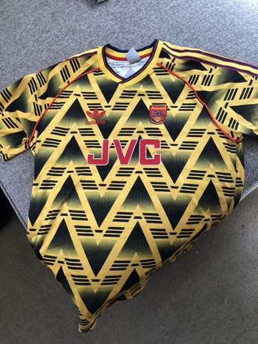 Customer photo review of Highbury 1991-93 Away (Bruised Banana)
