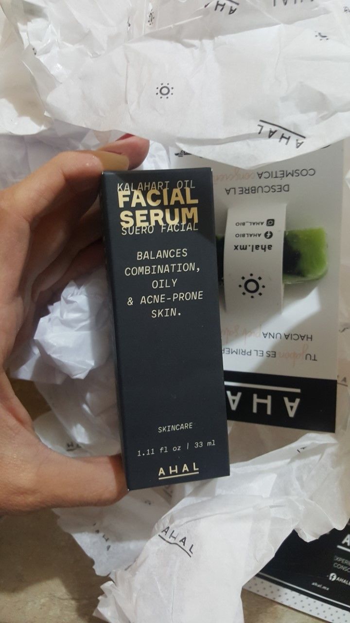 Customer photo review of Kalahari Oil Facial Serum / Suero Facial con Aceite de Kalahari