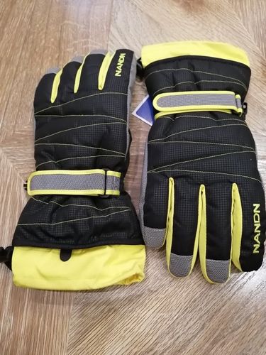 Customer photo review of Unisex Cold-Weather Gloves, Winter Windproof Waterproof Gloves [Limited time offer: Buy 2 Save More 15%]