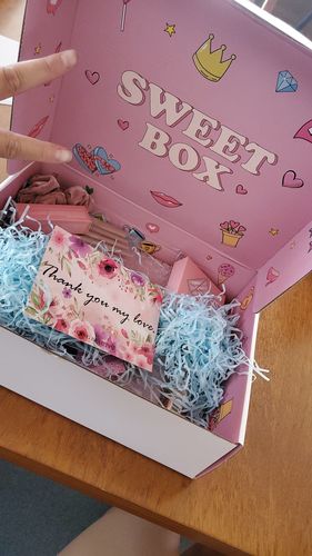 Customer photo review of Sweet Box