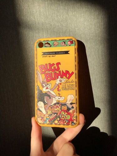 Customer photo review of BUGS BUNNY Yellow iPhone Case