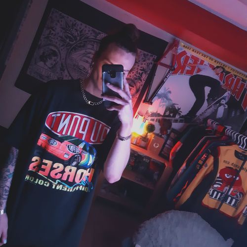 Customer photo review of Vintage Nascar Dupont Jeff Gordon Racing T Shirt Size XL