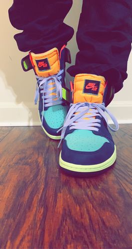 Customer photo review of Jordan Replacement Shoe Laces