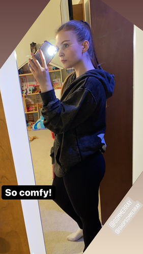 Customer photo review of High-Rise Butt Lift Pocket Active Leggings  - Black