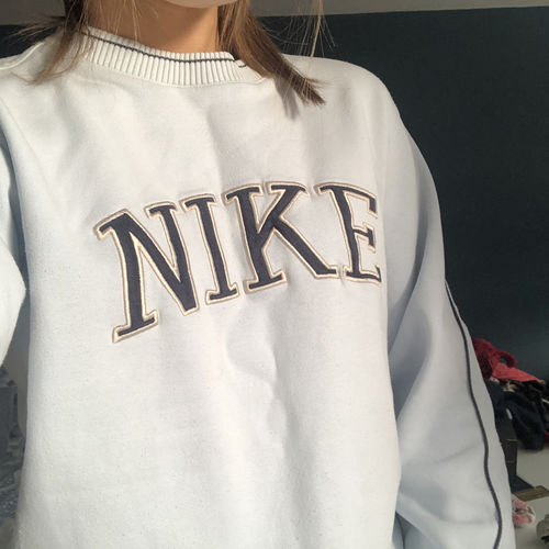 Customer photo review of 00s nike blue sweatshirt s