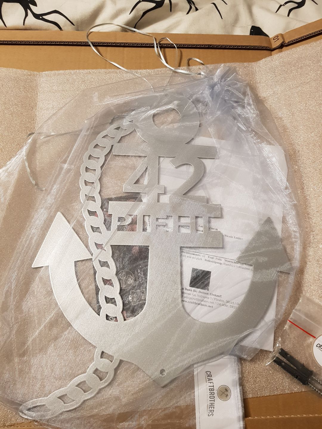 Customer photo review of Anker-Hausnummer mit Ankerkette (personalisierbar)