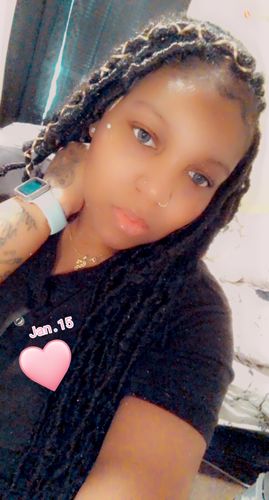 Customer photo review of TTDeye Love Me Green Colored Contact Lenses