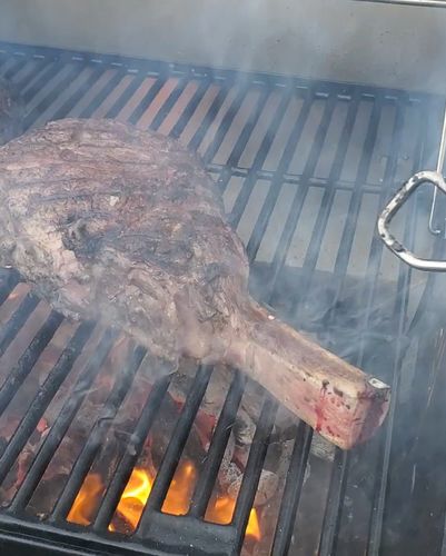 Customer photo review of Mini Bone Tomahawk Steak, Prime
