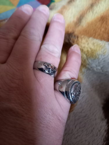 Customer photo review of ANTIQUE CROSS BONE RING