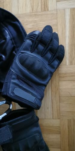 Customer photo review of NaturVibes Taktische Outdoor-Handschuhe
