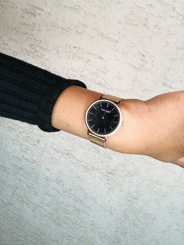 Customer photo review of World Edition Rosé Gold Black