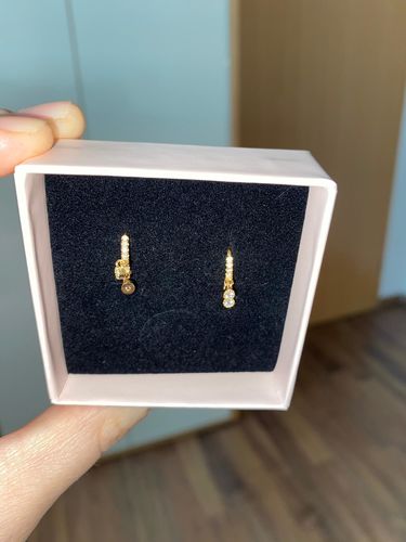 Customer photo review of Mila Medium Ohrringe