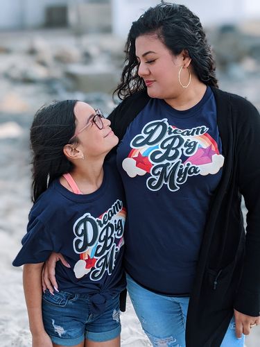 Customer photo review of Dream Big Mija Chingona Vintage UNISEX T-Shirt