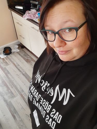Customer photo review of Menschen - Das Böse - Words on Shirt  - Unisex Kapuzenpullover Hoodie