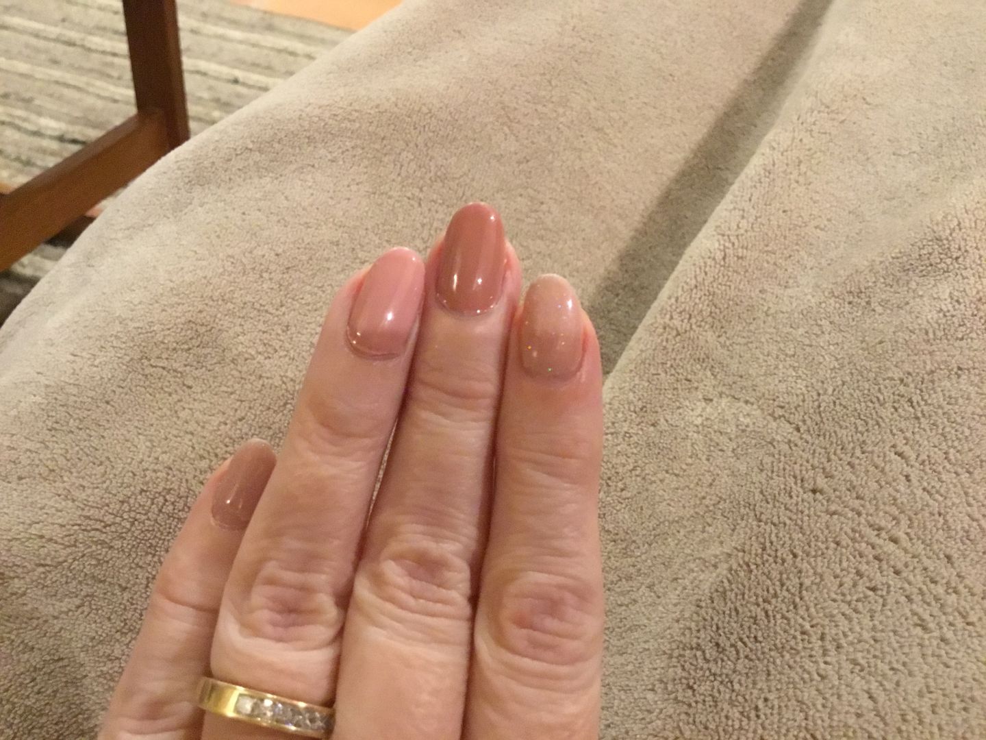 Customer photo review of Semilac 320 Shimmer Dust Beige UV Gel Polish 7 ml