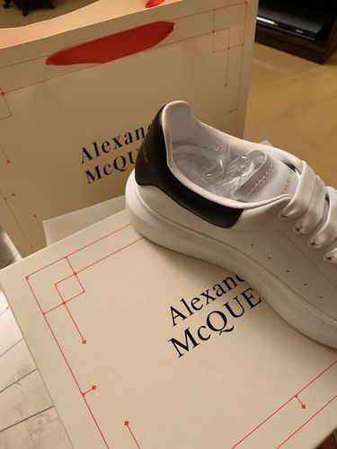 recensioni alexander mcqueen