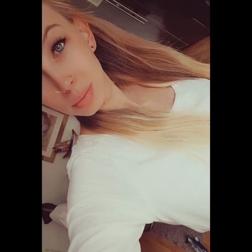 Customer photo review of Magic Lashes Glamour Bundle