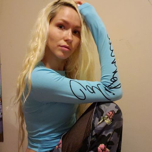 Customer photo review of 'California' Soft Mesh Cut-Out Active Long Sleeve - Aqua