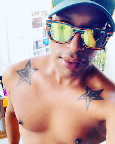 Customer photo review of Island Yellow