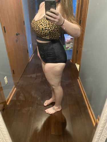 Customer photo review of The Lounger Top | Leopard Print