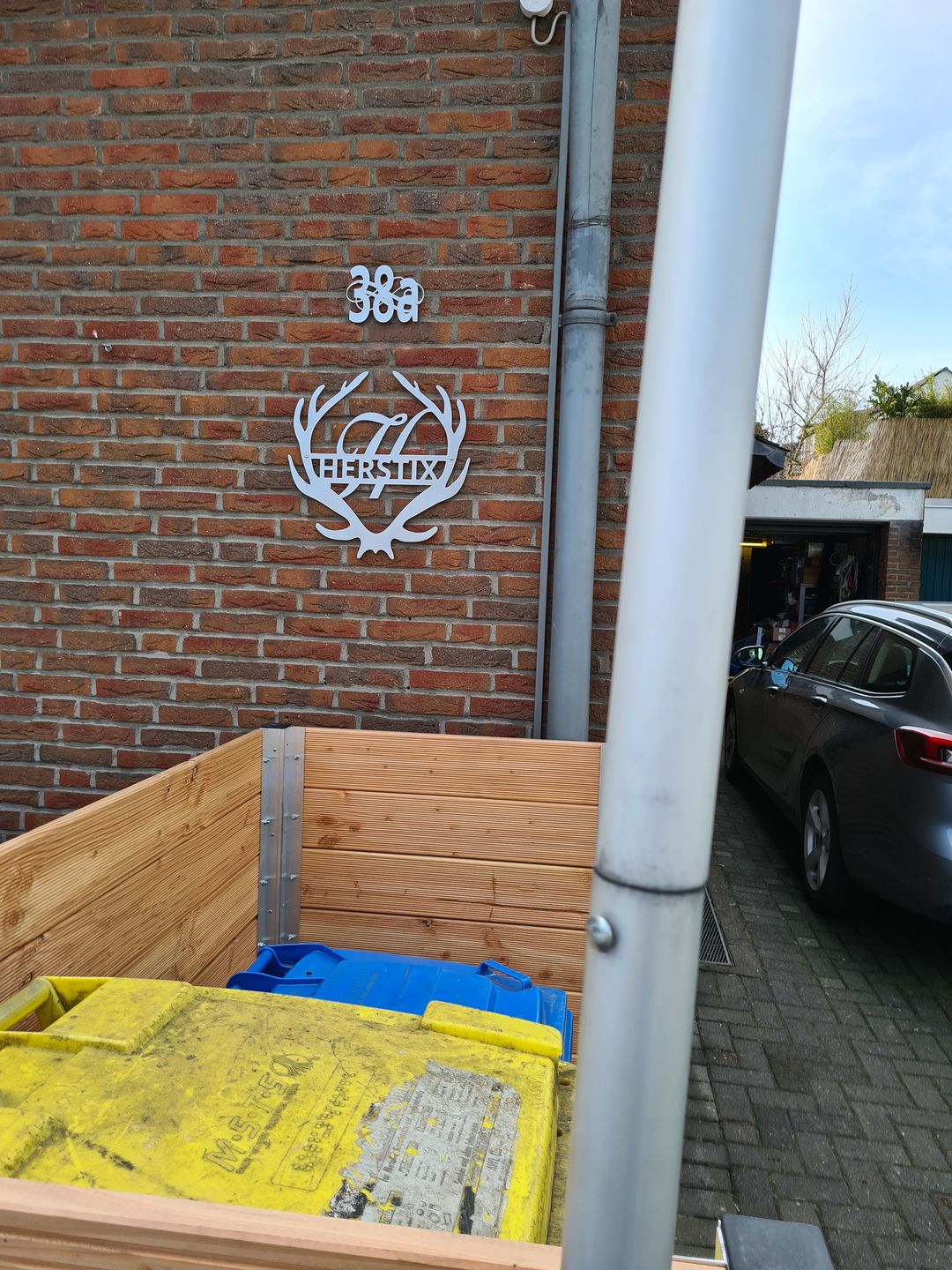 Customer photo review of Hausnummer "Ornamental Style" passend zum Hausnummern-Monogramm (personalisierbar)