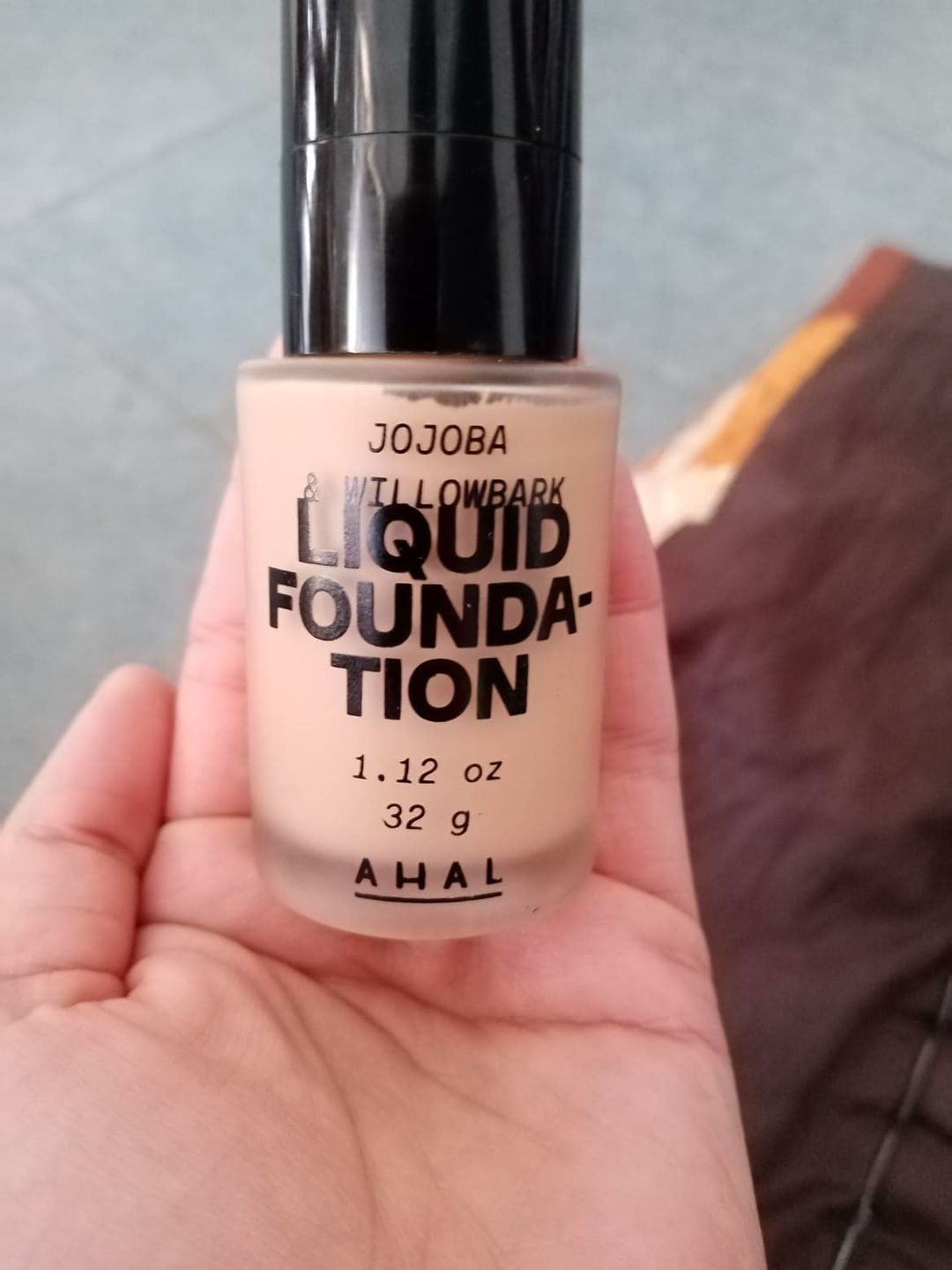 Customer photo review of 02 Liquid Foundation / Maquillaje Líquido 02