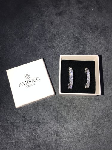 Customer photo review of Icey Ohrringe