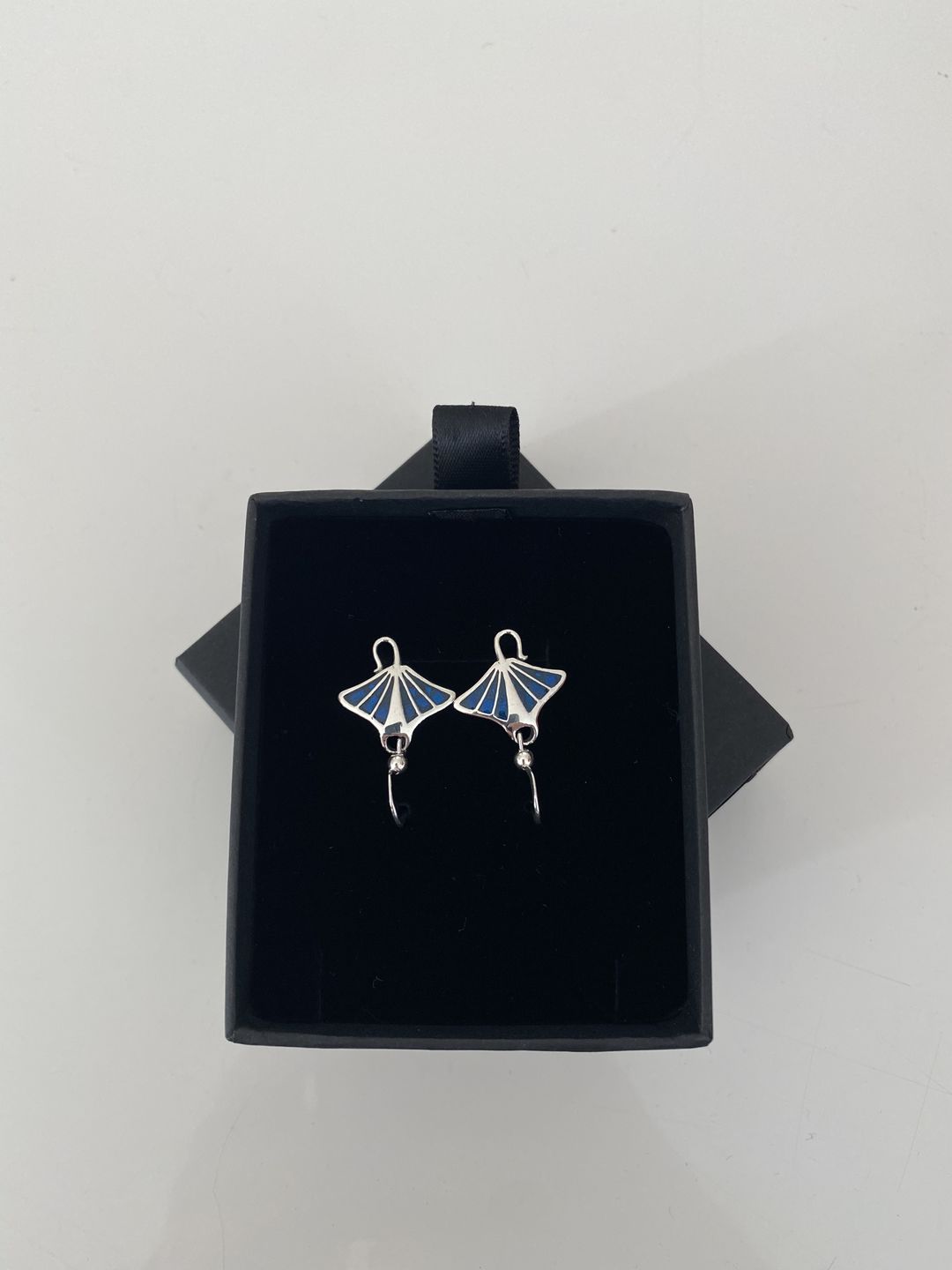 Customer photo review of Peter Stone 925 Real Silver Manta Ray Earrings