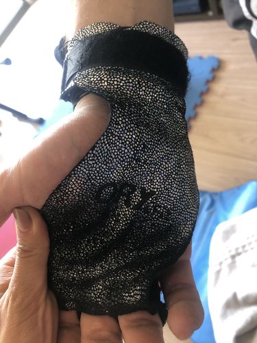 Customer photo review of Calleras Platinum Glitter "LOOP EDITION"