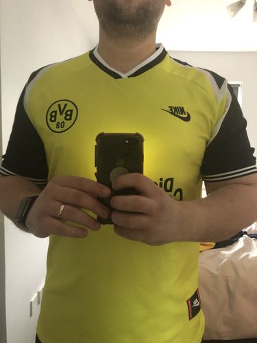 Customer photo review of Borussia Dortmund 1995/1996 Home Kit
