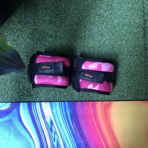 Customer photo review of Muñequeras con Peso Pink Camo