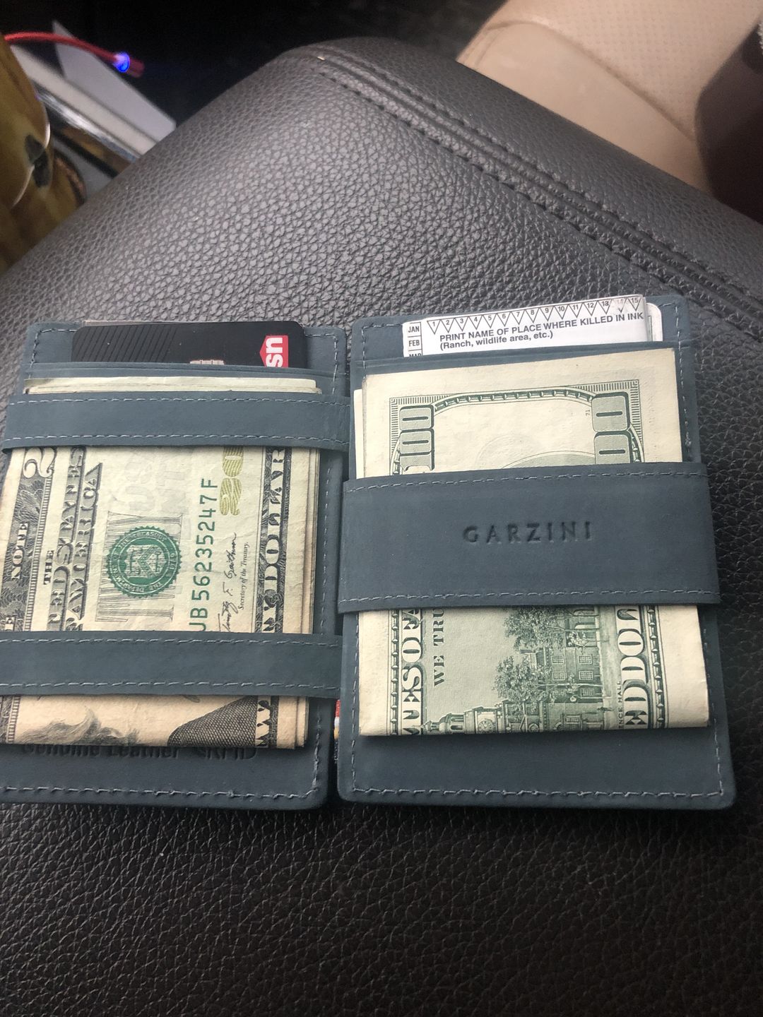 Customer photo review of Essenziale Magic Wallet Vintage