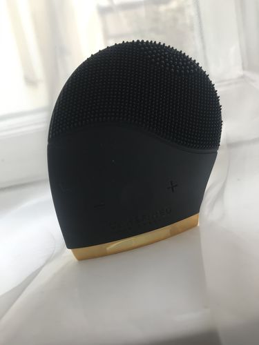 Customer photo review of UR FACIAL CLEANSING BRUSH