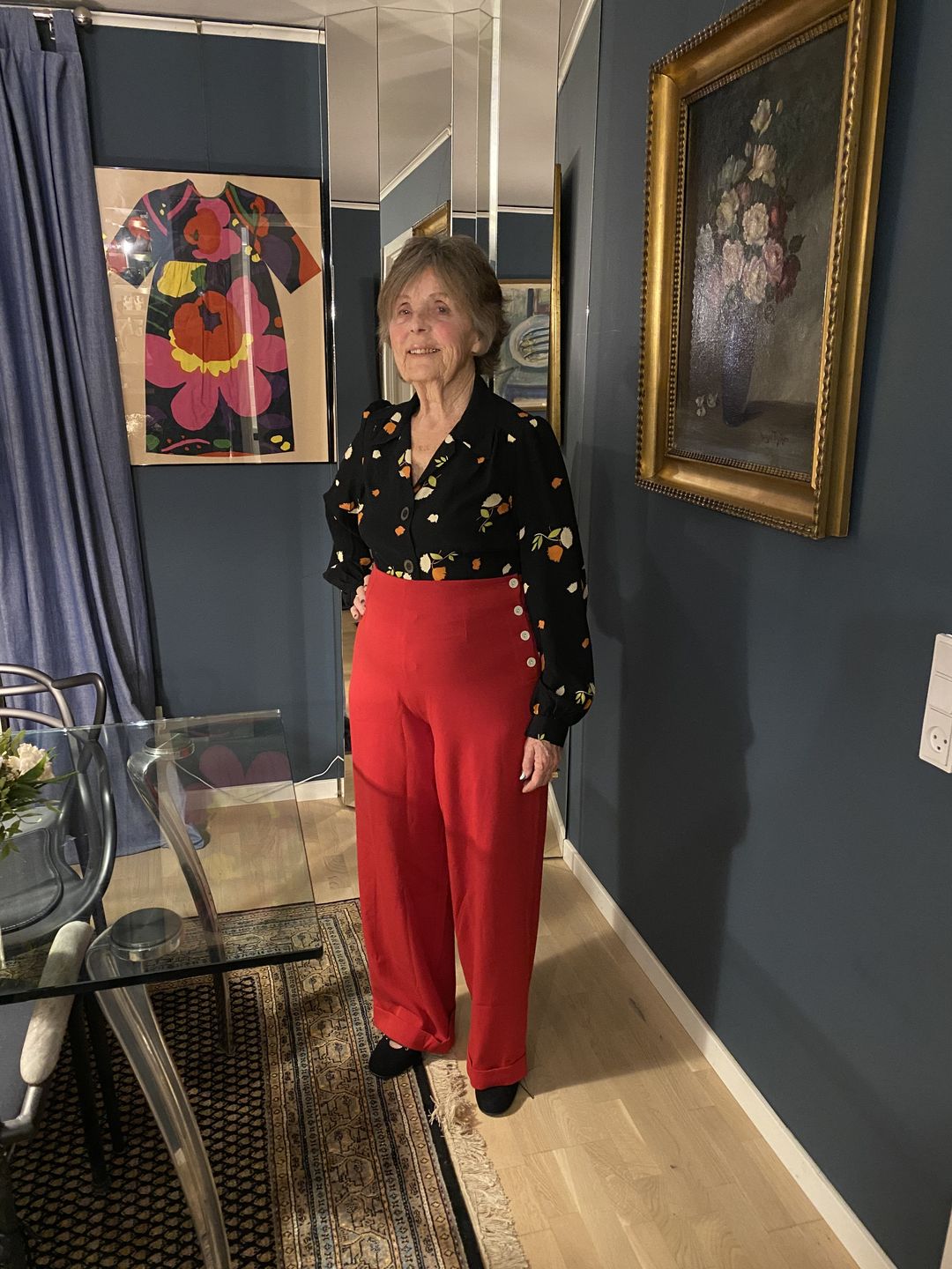 Customer photo review of Højtaljede swing bukser i rød