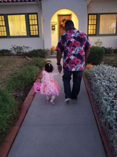 Customer photo review of Men's Casual Short Sleeve Floral Print Shirt