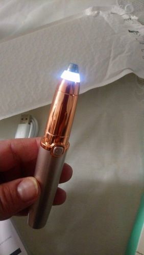 Customer photo review of Elektrisk Øjenbrynstrimmer