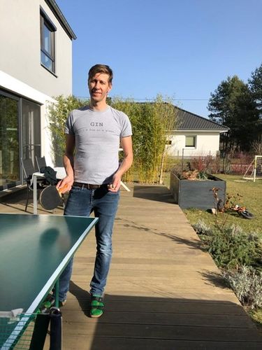 Customer photo review of GIN HUG T-SHIRT